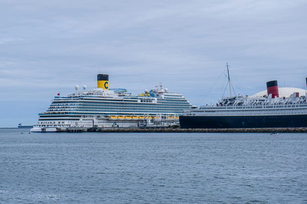 Unearthing Top British Quilt-Making Workshops: A Tourists' Guide to Immersive Craft Experiences