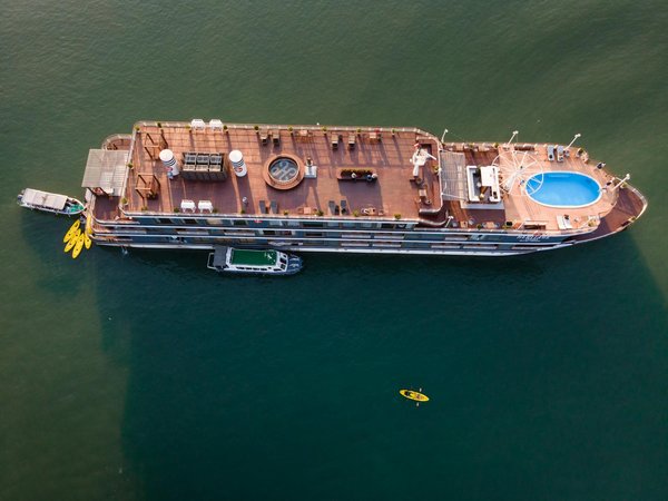 Transform your camping trip: discover uk art galleries and museums en route!